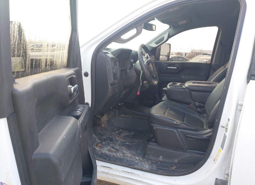 Photo 7 of 2022 Chevrolet Silverado 3500HD 2WD LONG BED WT (VIN 1GC4WREY1NF178376)