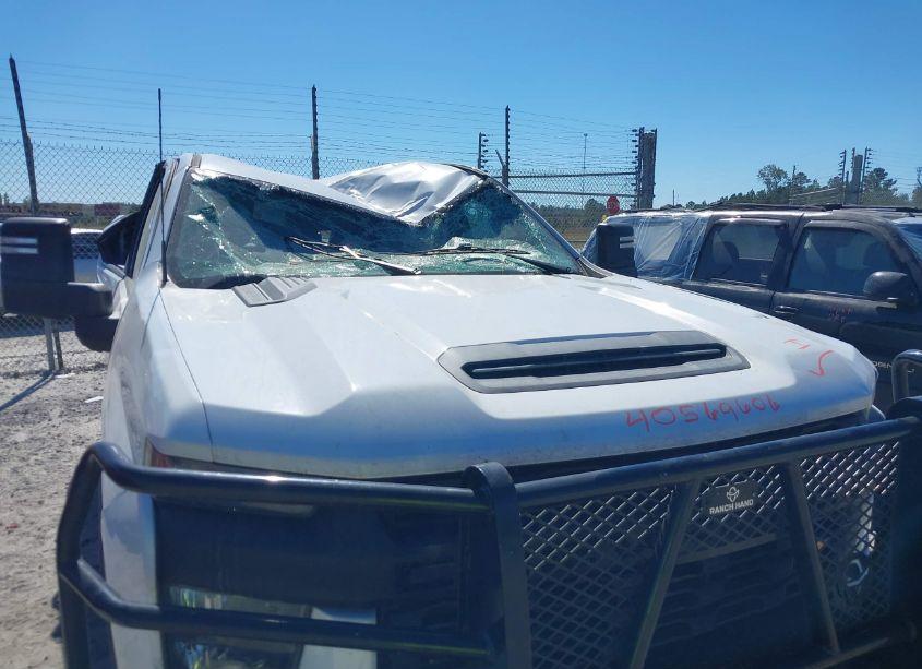 Photo 6 of 2020 Chevrolet Silverado 2500HD 4WD STANDARD BED WT (VIN 1GC4YLE73LF115940)