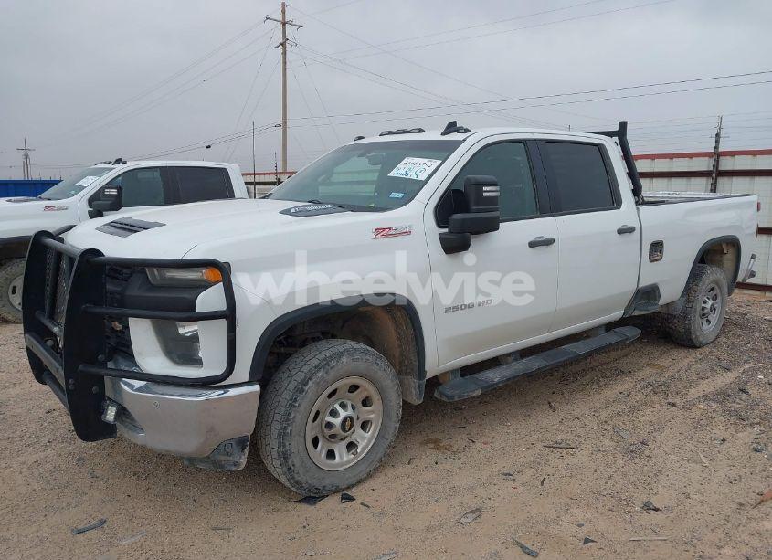 Photo 2 of 2020 Chevrolet Silverado 2500HD 4WD LONG BED WT (VIN 1GC4YLEYOLF158575)