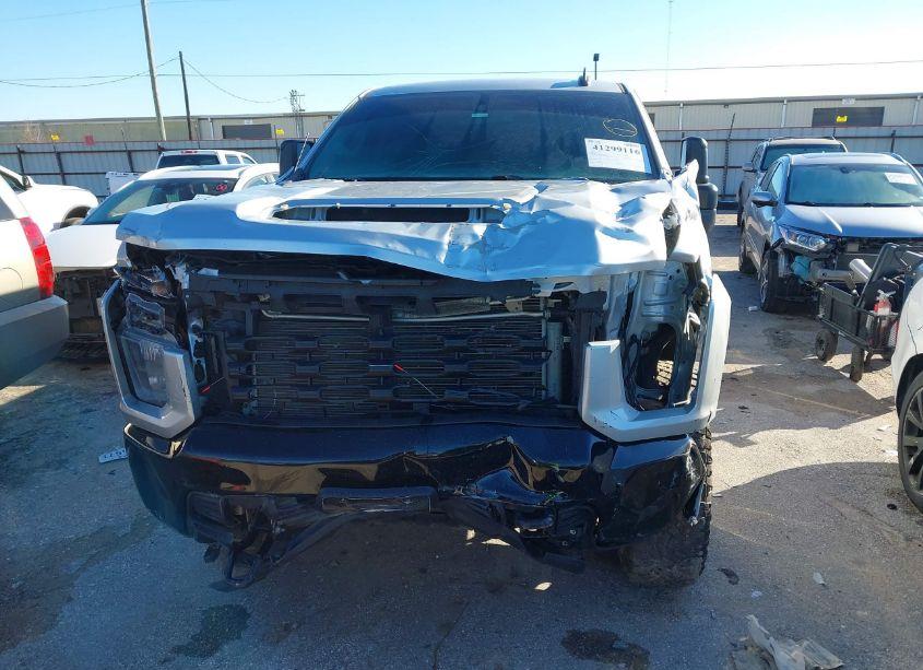 Photo 11 of 2020 Chevrolet Silverado 2500HD 4WD STANDARD BED CUSTOM (VIN 1GC4YME71LF316001)