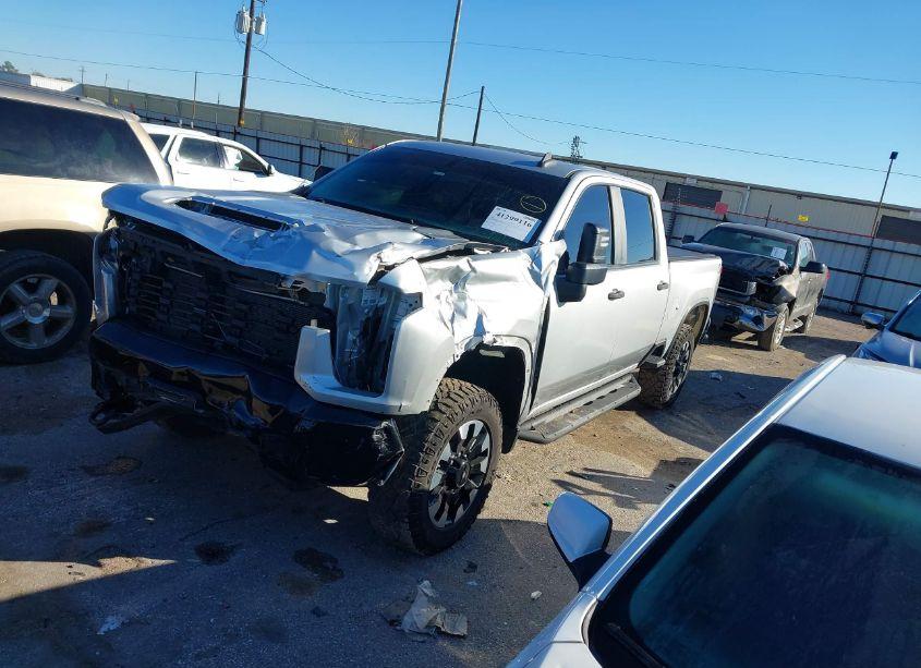 Photo 2 of 2020 Chevrolet Silverado 2500HD 4WD STANDARD BED CUSTOM (VIN 1GC4YME71LF316001)