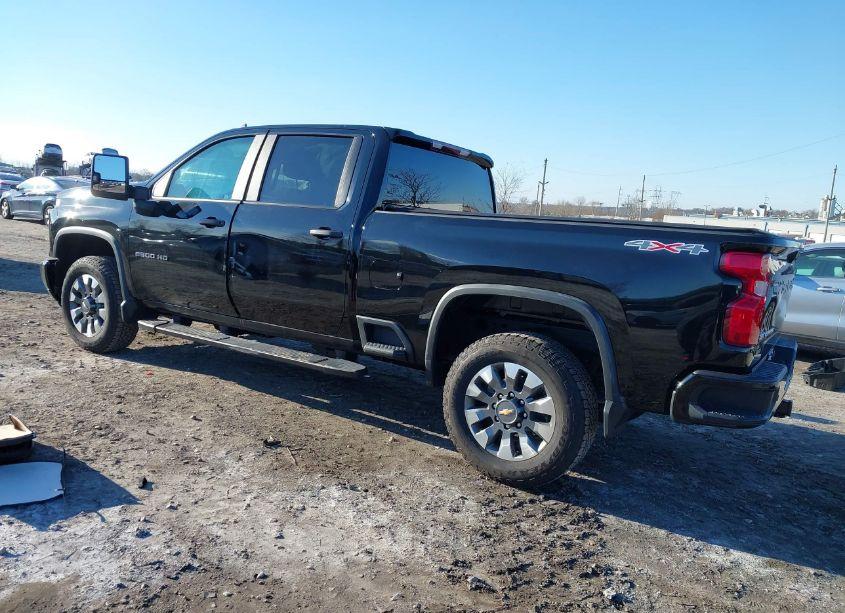 Photo 3 of 2024 Chevrolet Silverado 2500HD 4WD STANDARD BED CUSTOM (VIN 1GC4YME71RF386770)