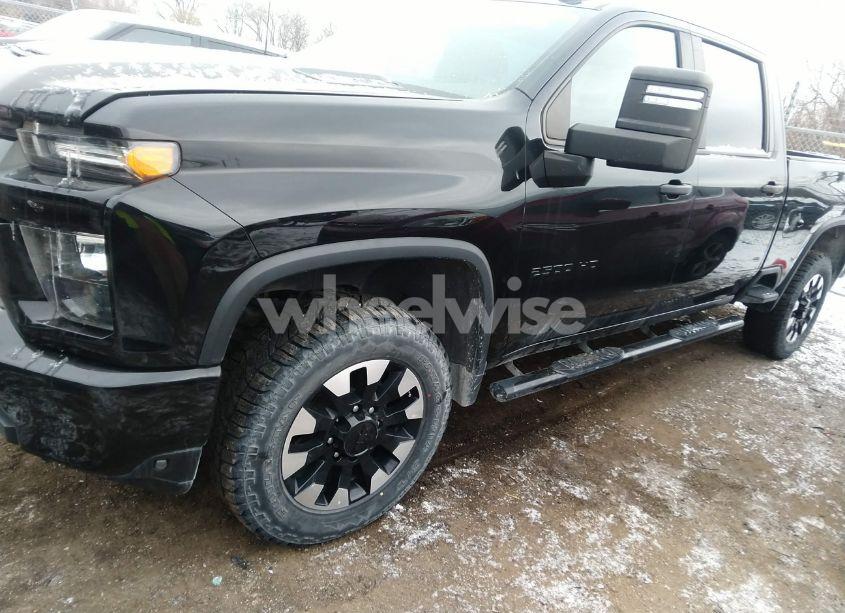 Photo 2 of 2020 Chevrolet Silverado 2500HD 4WD LONG BED CUSTOM/4WD STANDARD BED CUSTOM (VIN 1GC4YME74LF205510)