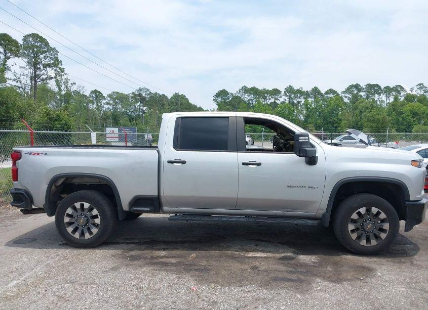 Photo 15 of 2022 Chevrolet Silverado 2500HD 4WD STANDARD BED CUSTOM (VIN 1GC4YME76NF225812)