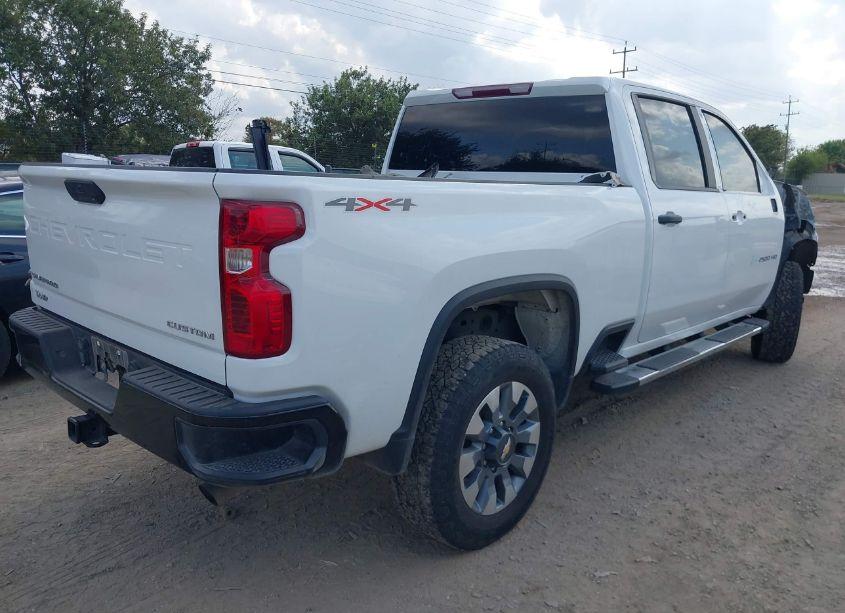 Photo 4 of 2023 Chevrolet Silverado 2500HD 4WD STANDARD BED CUSTOM (VIN 1GC4YME76PF112090)