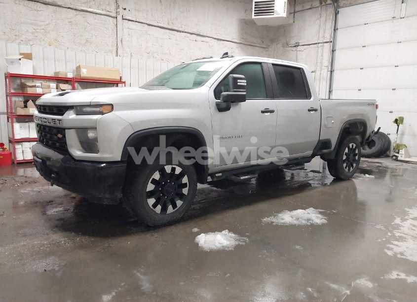 Photo 2 of 2020 Chevrolet Silverado 2500HD 4WD STANDARD BED CUSTOM (VIN 1GC4YME78LF139950)