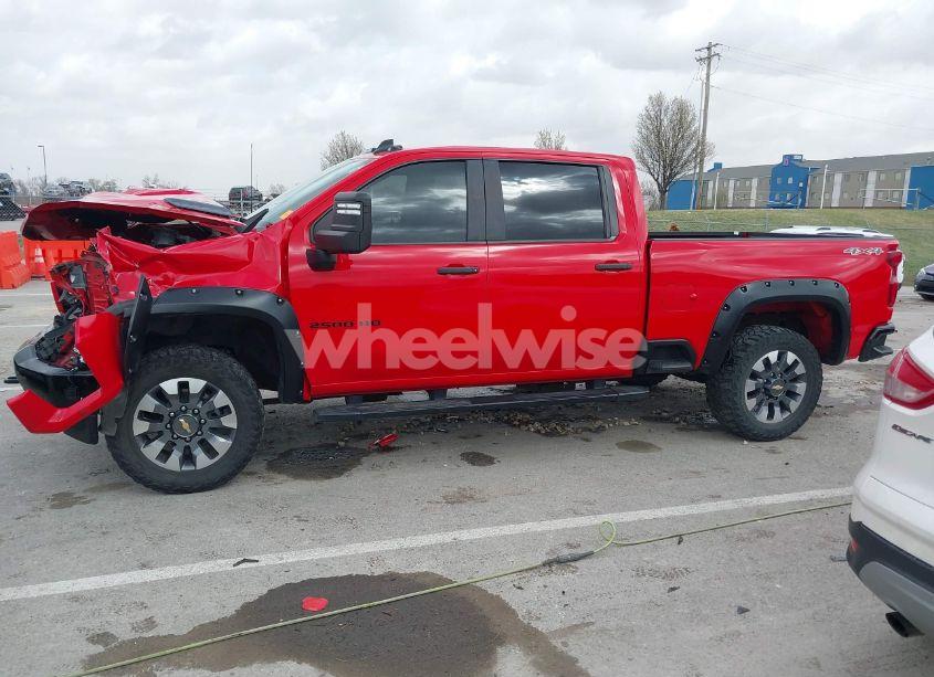 Photo 15 of 2021 Chevrolet Silverado 2500HD 4WD STANDARD BED CUSTOM (VIN 1GC4YME79MF140428)