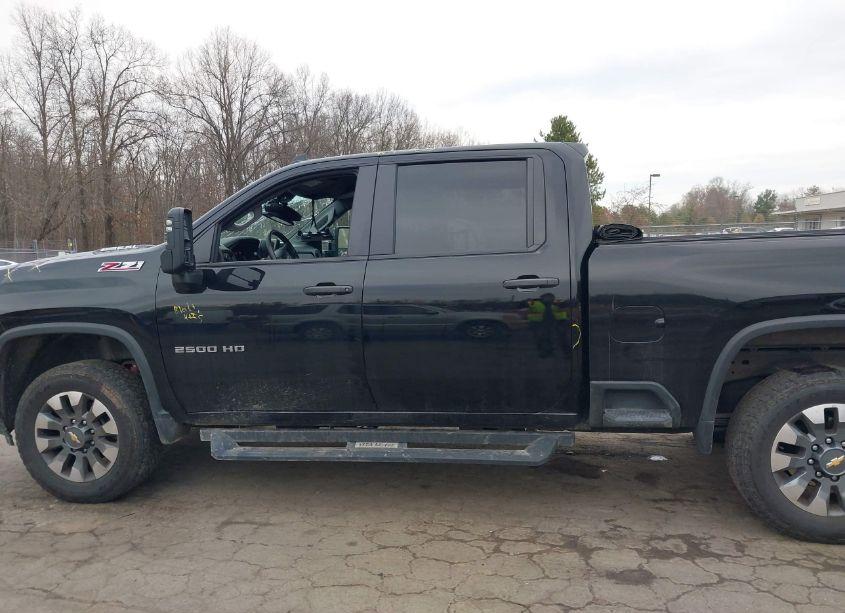 Photo 17 of 2024 Chevrolet Silverado 2500HD 4WD STANDARD BED CUSTOM (VIN 1GC4YME79RF111566)