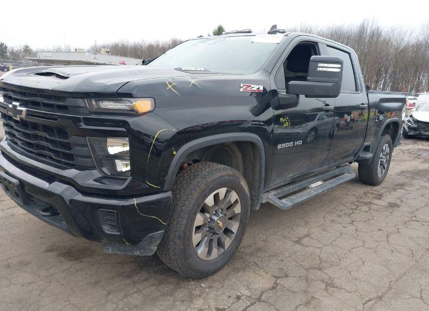 Photo 2 of 2024 Chevrolet Silverado 2500HD 4WD STANDARD BED CUSTOM (VIN 1GC4YME79RF111566)