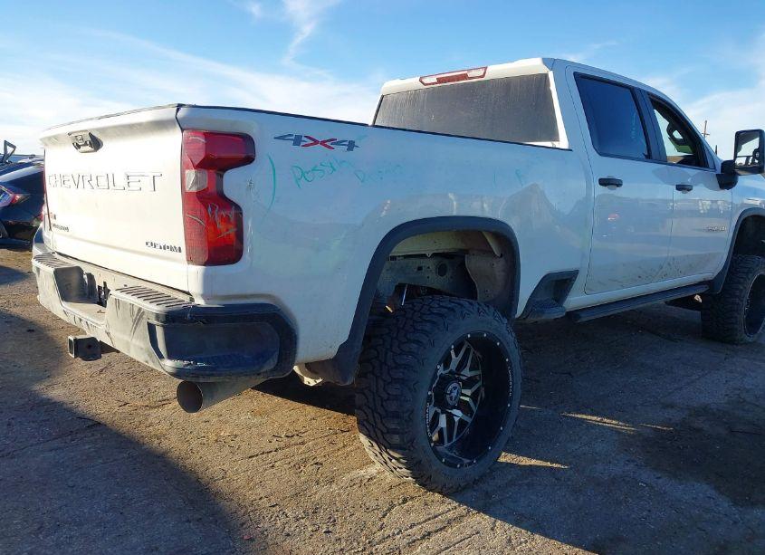 Photo 4 of 2022 Chevrolet Silverado 2500HD 4WD STANDARD BED CUSTOM (VIN 1GC4YMEY4NF132554)
