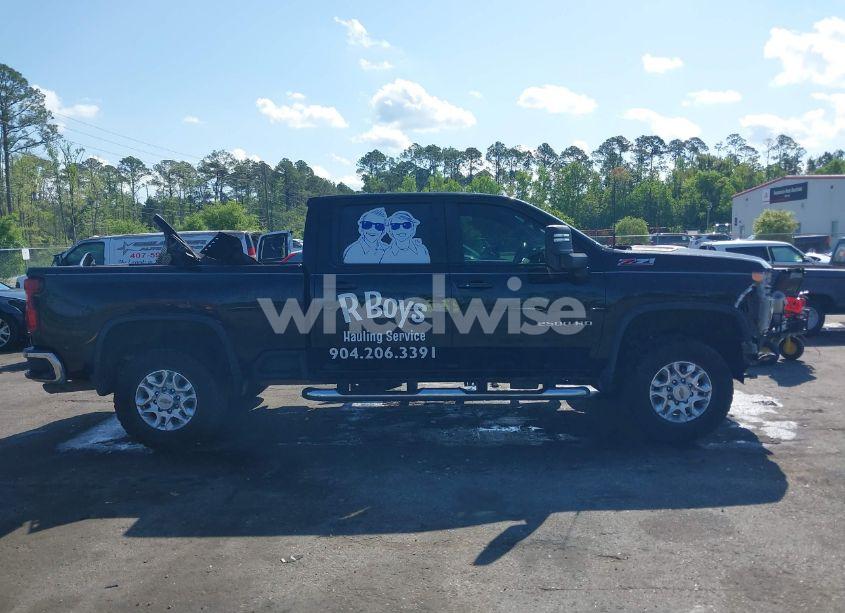 Photo 13 of 2022 Chevrolet Silverado 2500HD 4WD STANDARD BED LT (VIN 1GC4YNE71NF175746)