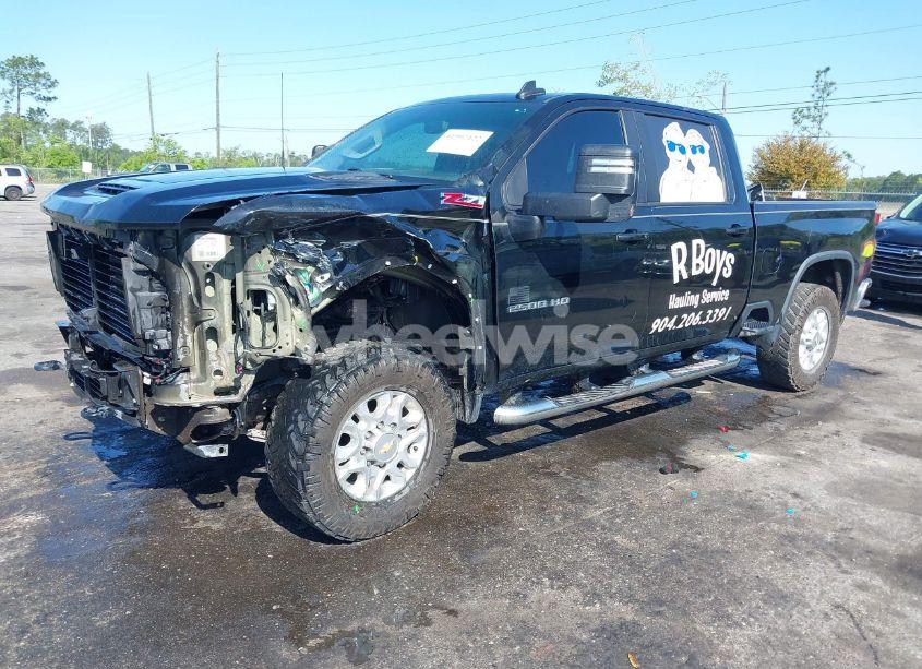 Photo 2 of 2022 Chevrolet Silverado 2500HD 4WD STANDARD BED LT (VIN 1GC4YNE71NF175746)