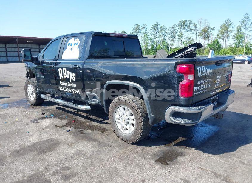Photo 3 of 2022 Chevrolet Silverado 2500HD 4WD STANDARD BED LT (VIN 1GC4YNE71NF175746)