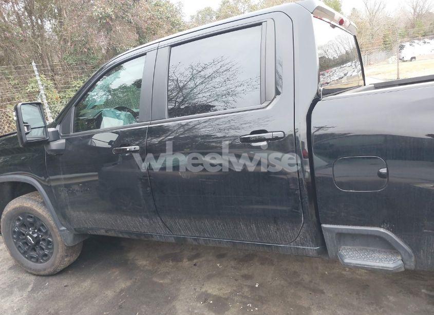 Photo 14 of 2024 Chevrolet Silverado 2500HD 4WD STANDARD BED LT (VIN 1GC4YNE73RF271061)