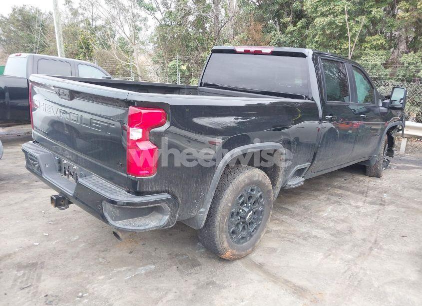 Photo 4 of 2024 Chevrolet Silverado 2500HD 4WD STANDARD BED LT (VIN 1GC4YNE73RF271061)