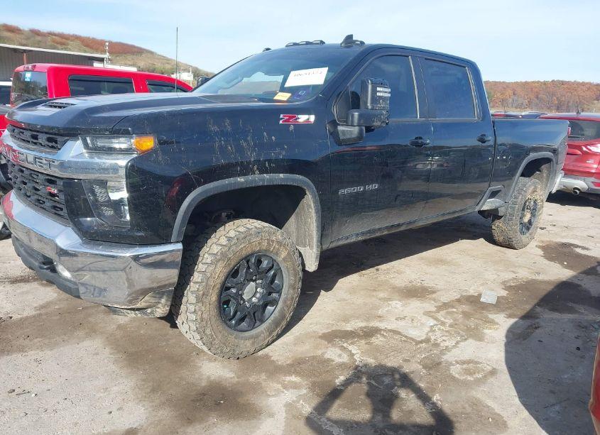 Photo 2 of 2021 Chevrolet Silverado 2500HD 4WD STANDARD BED LT (VIN 1GC4YNE74MF303220)