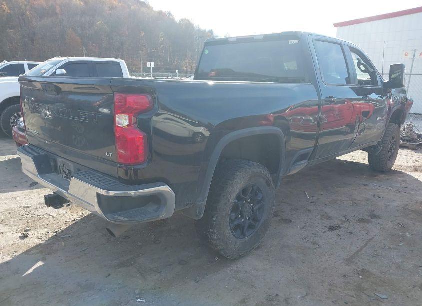 Photo 4 of 2021 Chevrolet Silverado 2500HD 4WD STANDARD BED LT (VIN 1GC4YNE74MF303220)