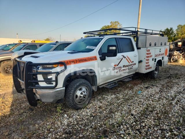 Photo 3 of 2021 CHEVROLET SILVERADO K3500 LT (VIN 1GC4YNE74NF144801)