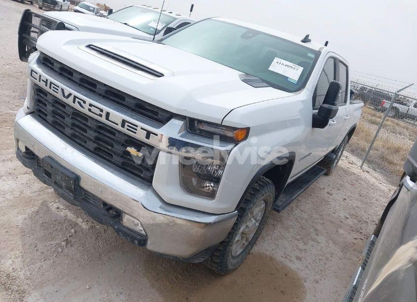 Photo 2 of 2022 Chevrolet Silverado 2500HD 4WD STANDARD BED LT (VIN 1GC4YNE74NF179158)