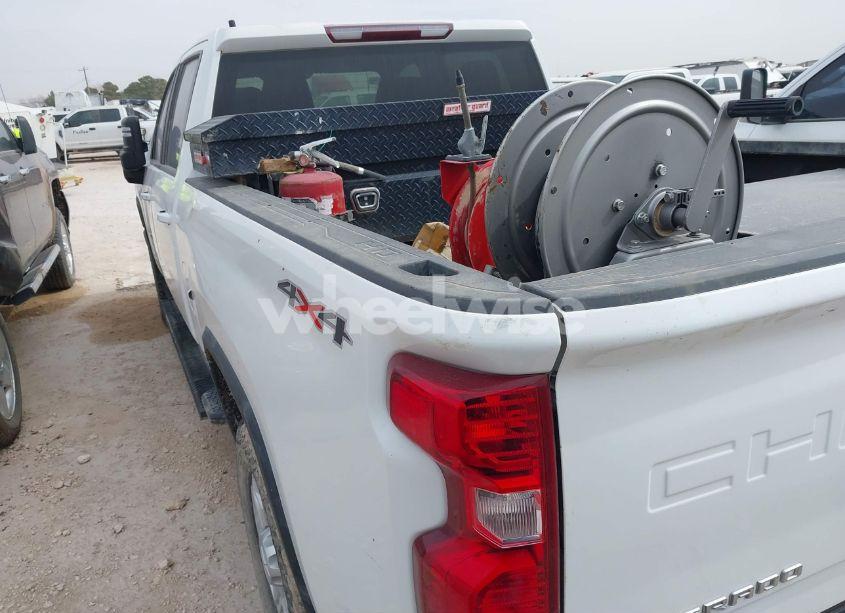 Photo 3 of 2022 Chevrolet Silverado 2500HD 4WD STANDARD BED LT (VIN 1GC4YNE74NF179158)