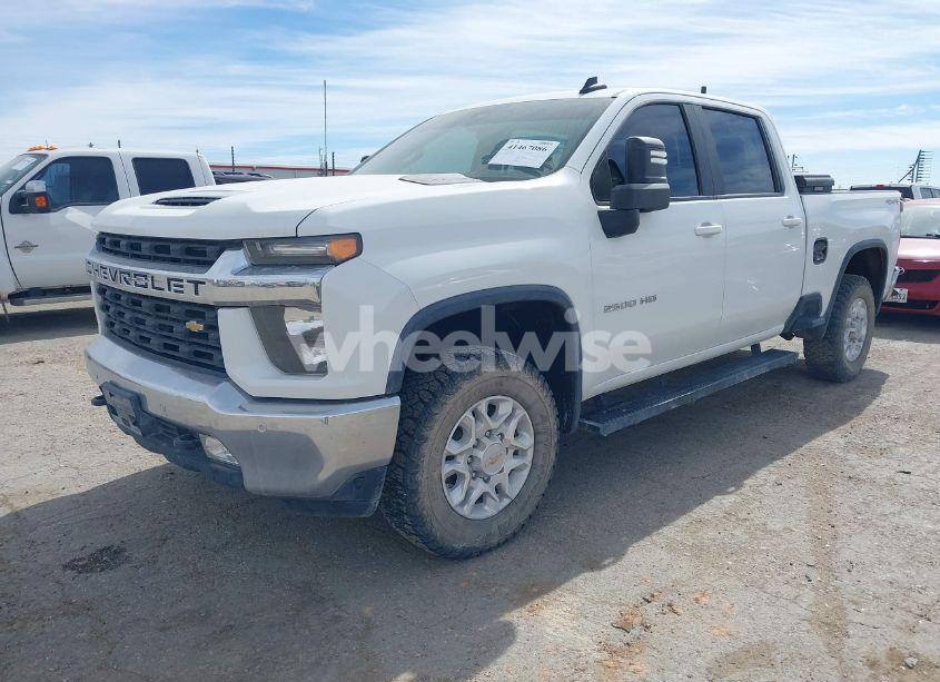 Photo 2 of 2022 Chevrolet Silverado 2500HD 4WD STANDARD BED LT (VIN 1GC4YNE75NF179489)