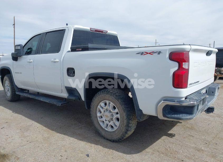 Photo 3 of 2022 Chevrolet Silverado 2500HD 4WD STANDARD BED LT (VIN 1GC4YNE75NF179489)
