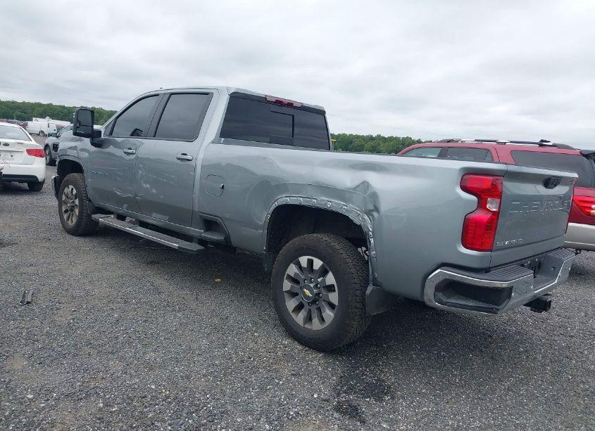 Photo 3 of 2024 Chevrolet Silverado 2500HD LT (VIN 1GC4YNE79RF389065)