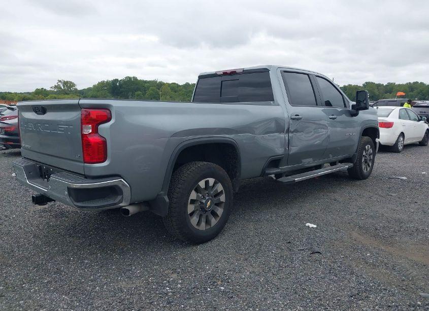 Photo 4 of 2024 Chevrolet Silverado 2500HD LT (VIN 1GC4YNE79RF389065)