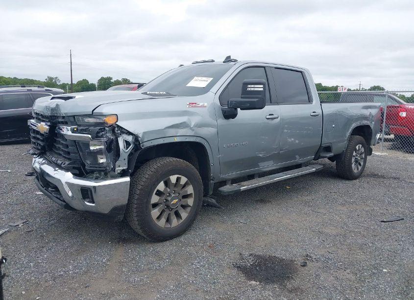 Photo 6 of 2024 Chevrolet Silverado 2500HD LT (VIN 1GC4YNE79RF389065)
