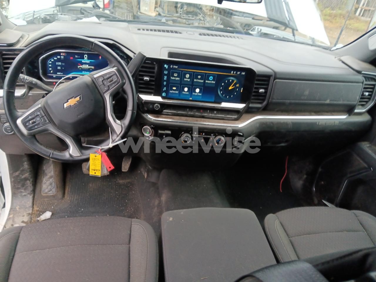 Photo 8 of 2024 CHEVROLET SILVERADO K2500 HEAVY DUTY LT (VIN 1GC4YNE7XRF121335)