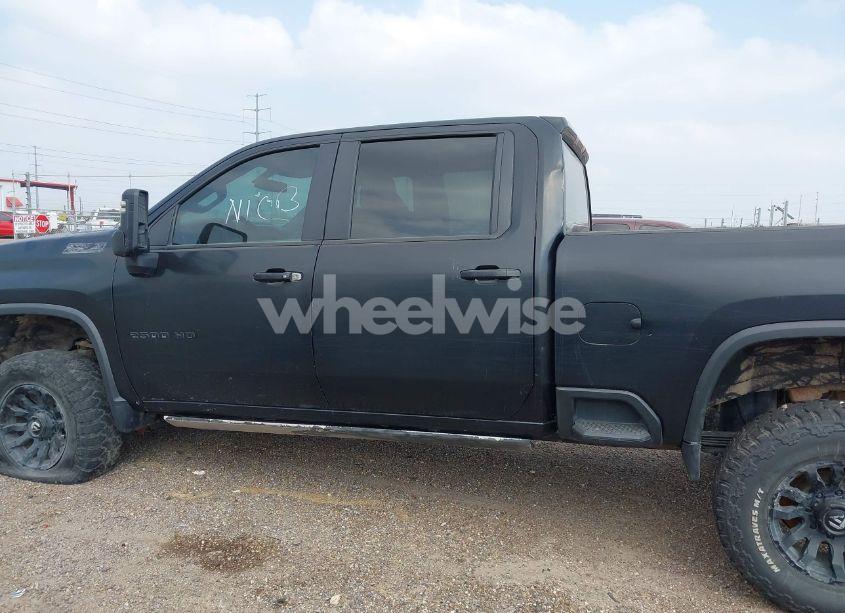 Photo 14 of 2022 Chevrolet Silverado 2500HD (VIN 1GC4YNEY1NF263141)