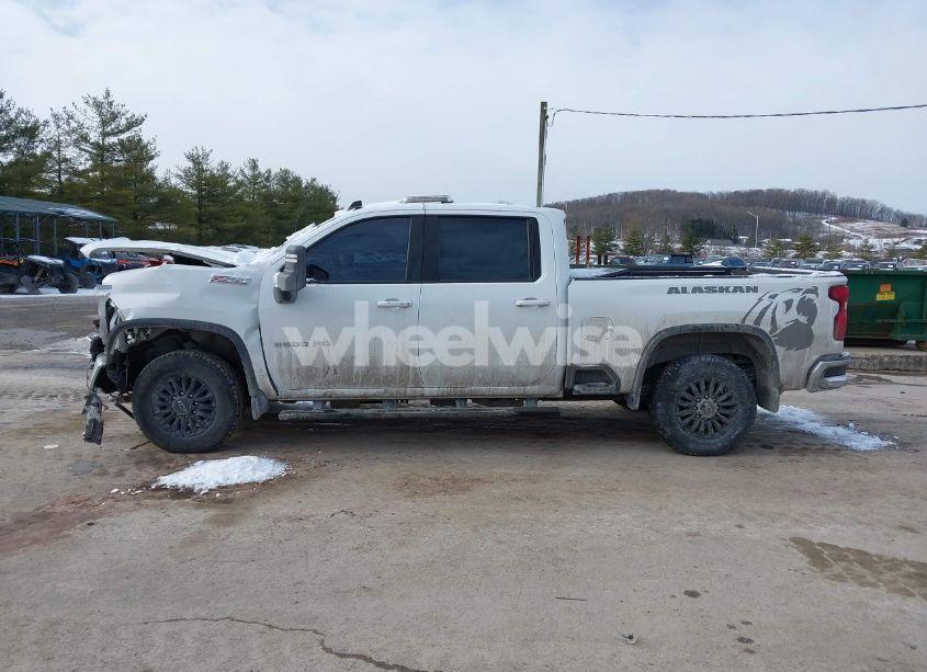 Photo 14 of 2022 Chevrolet Silverado 2500HD 4WD STANDARD BED LT (VIN 1GC4YNEY1NF295796)