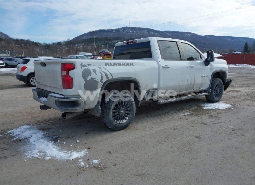 Photo 4 of 2022 Chevrolet Silverado 2500HD 4WD STANDARD BED LT (VIN 1GC4YNEY1NF295796)