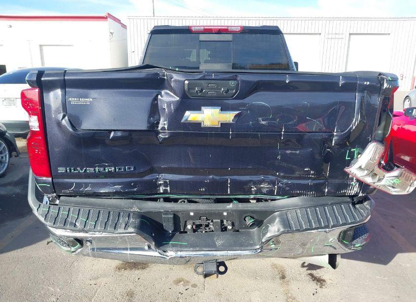 Photo 11 of 2024 Chevrolet Silverado 2500HD 4WD STANDARD BED LT (VIN 1GC4YNEY1RF197440)