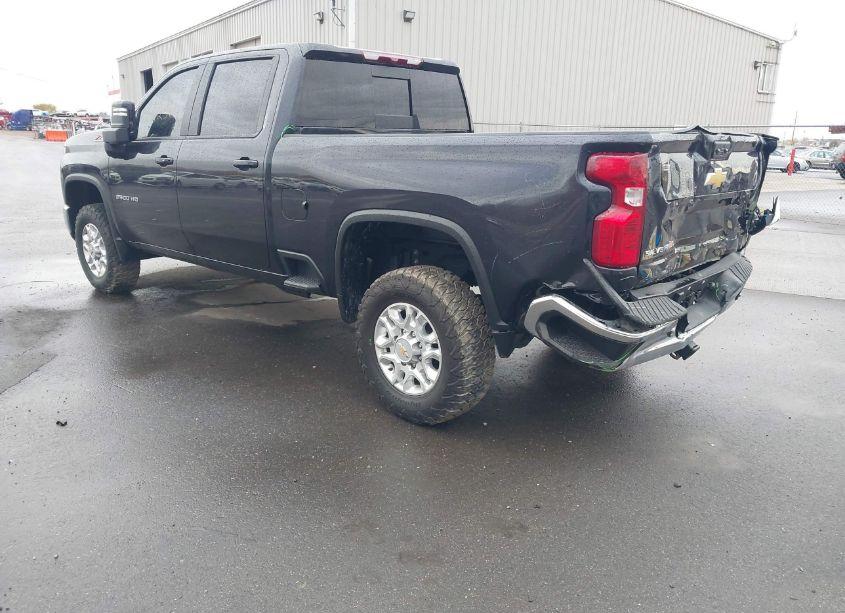 Photo 3 of 2024 Chevrolet Silverado 2500HD 4WD STANDARD BED LT (VIN 1GC4YNEY1RF197440)