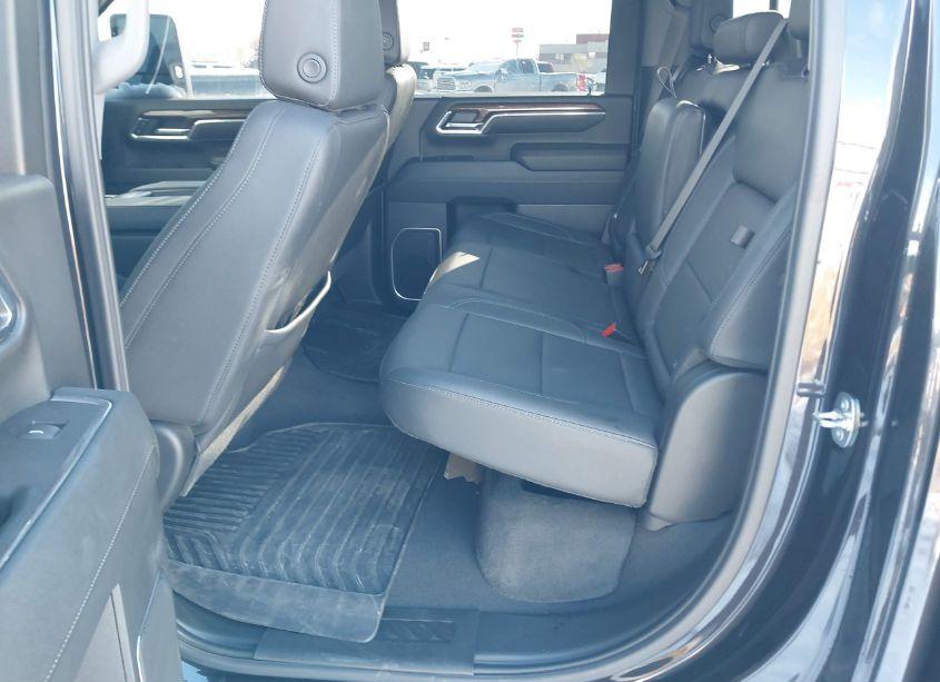 Photo 6 of 2024 Chevrolet Silverado 2500HD 4WD STANDARD BED LT (VIN 1GC4YNEY1RF197440)