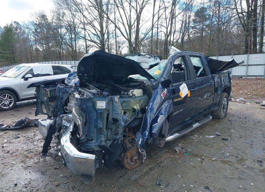 Photo 2 of 2022 Chevrolet Silverado 2500HD 4WD STANDARD BED LT (VIN 1GC4YNEY3NF135127)