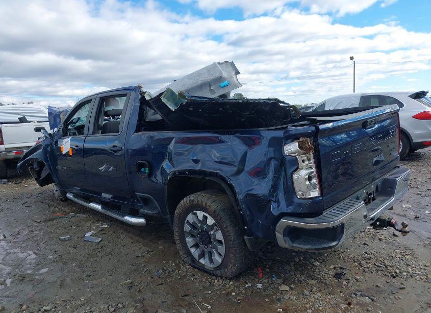 Photo 3 of 2022 Chevrolet Silverado 2500HD 4WD STANDARD BED LT (VIN 1GC4YNEY3NF135127)