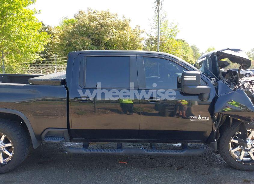 Photo 13 of 2020 Chevrolet Silverado 2500HD 4WD STANDARD BED LT (VIN 1GC4YNEY4LF132900)