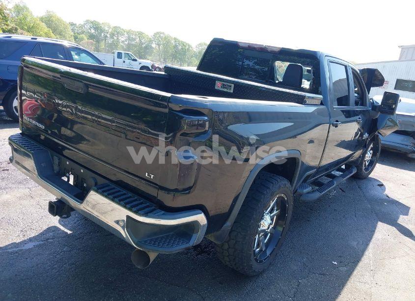 Photo 4 of 2020 Chevrolet Silverado 2500HD 4WD STANDARD BED LT (VIN 1GC4YNEY4LF132900)