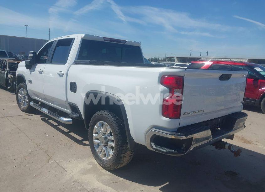 Photo 3 of 2020 Chevrolet Silverado 2500HD 4WD STANDARD BED LT (VIN 1GC4YNEY7LF111393)