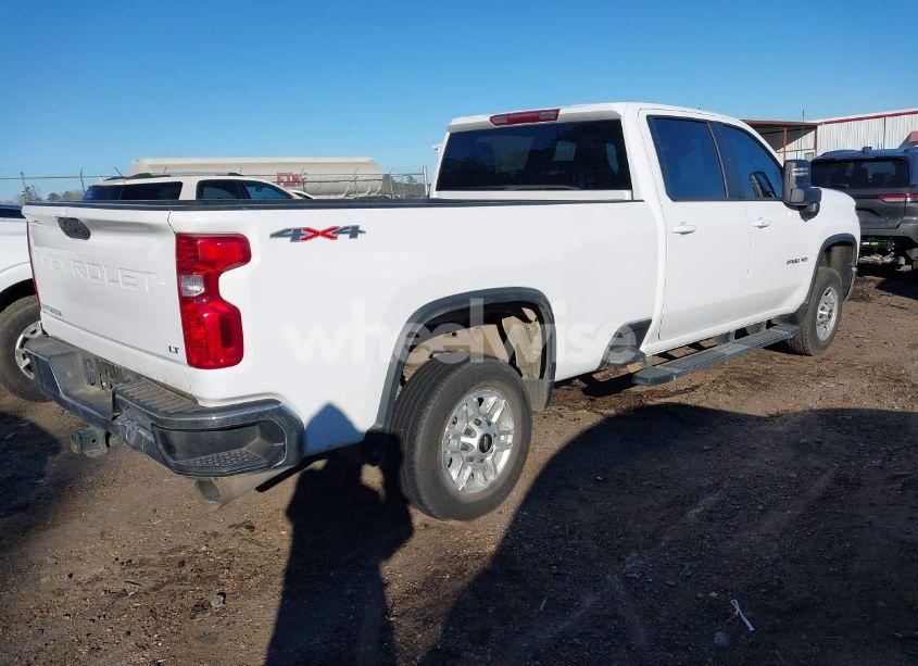 Photo 4 of 2024 Chevrolet Silverado 2500HD (VIN 1GC4YNEY7RF422315)