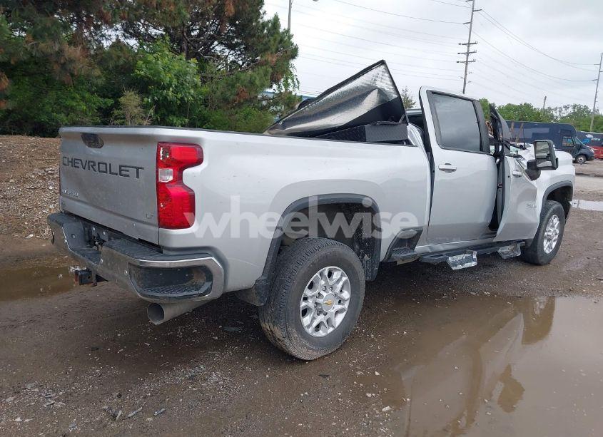 Photo 4 of 2021 Chevrolet Silverado 2500HD 4WD STANDARD BED LT (VIN 1GC4YNEY8MF218924)