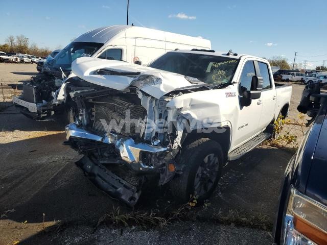 Photo 8 of 2024 CHEVROLET SILVERADO K2500 HEAVY DUTY LT (VIN 1GC4YNEY8RF146064)