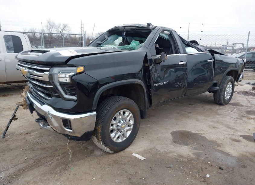 Photo 2 of 2024 Chevrolet Silverado 2500HD 4WD STANDARD BED LTZ (VIN 1GC4YPE71RF109795)