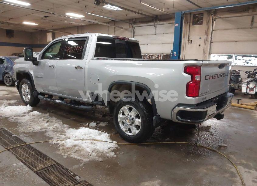 Photo 3 of 2021 Chevrolet Silverado 2500HD 4WD STANDARD BED LTZ (VIN 1GC4YPE74MF249946)