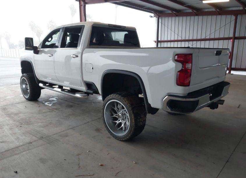 Photo 3 of 2022 Chevrolet Silverado 2500HD 4WD STANDARD BED LTZ (VIN 1GC4YPE76NF175253)