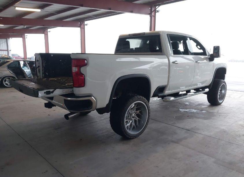 Photo 4 of 2022 Chevrolet Silverado 2500HD 4WD STANDARD BED LTZ (VIN 1GC4YPE76NF175253)