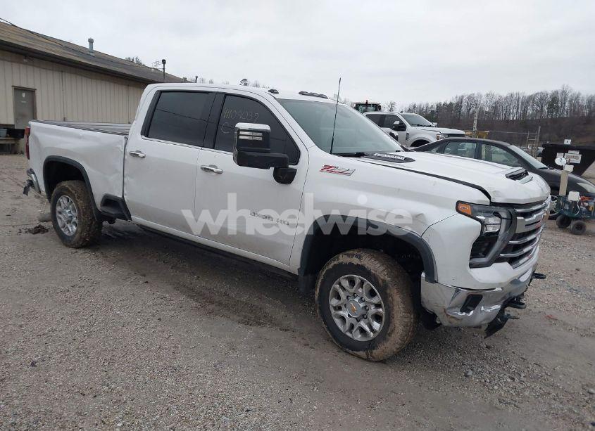 2024 Chevrolet Silverado 2500HD 4WD STANDARD BED LTZ (VIN 1GC4YPEY1RF127089) main photo