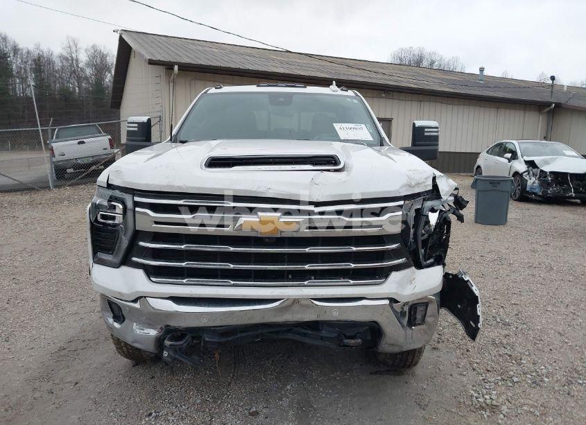 Photo 12 of 2024 Chevrolet Silverado 2500HD 4WD STANDARD BED LTZ (VIN 1GC4YPEY1RF127089)